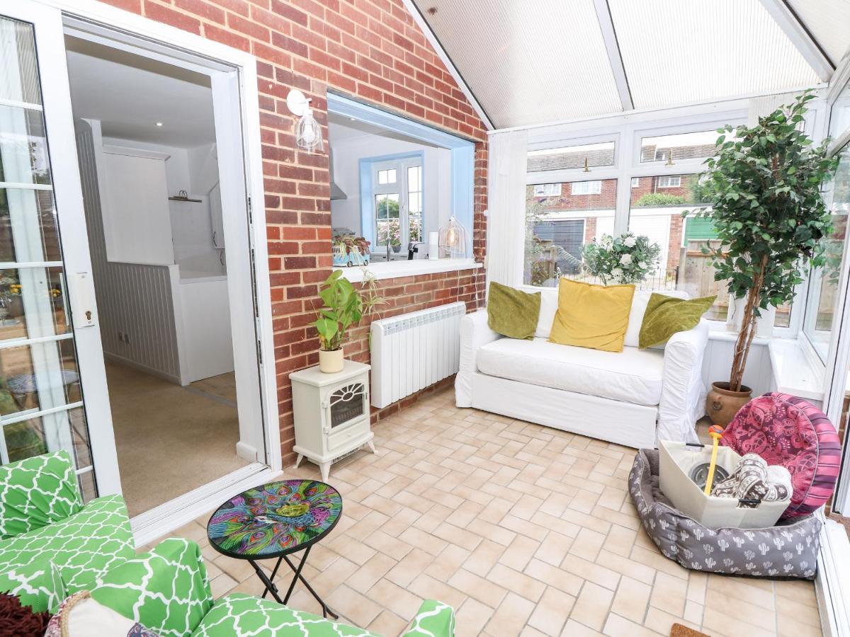 1 Westwood Close カウズ エクステリア 写真